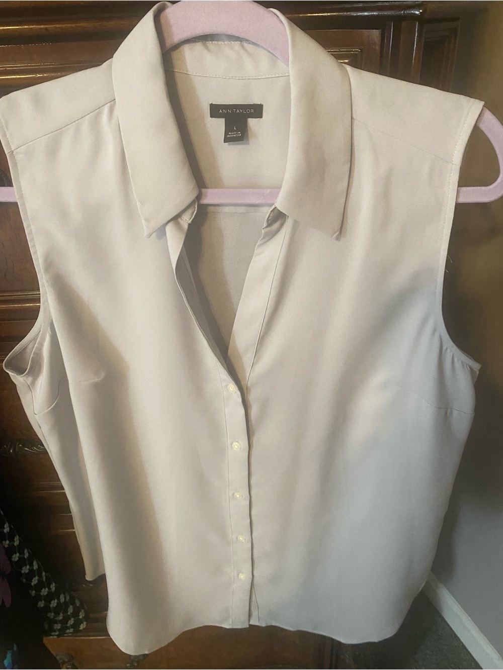 Ann Taylor gray sleeveless essential blouse